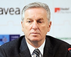 Galatasaray Liglerin Ertelenmesini İstiyor