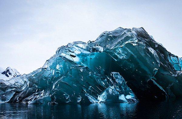 15. Kıtada oluşan icebergler oldukça etkileyici görünüyorlar.