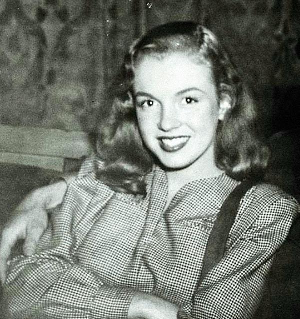 5. İsmini Marilyn Monroe Olarak 20 Yaşındayken Değiştirdi.
