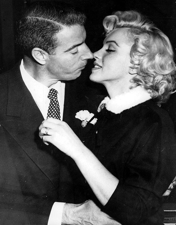 8. İkinci Evliliğini 1954 Yılında Joe DiMaggio İle Yaptı.