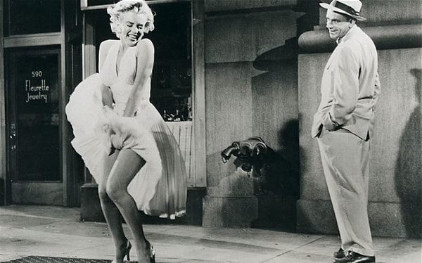 9. The Seven Year Itch Filmindeki Meşhur Sahne Yüzünden Şiddet Gördü.