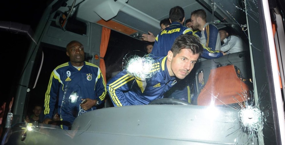 Fenerbahçe Otobüsüne Yapılan Saldırıyla İlgili Gözaltına Alınan Kişi Serbest Bırakıldı