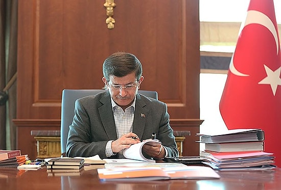 Davutoğlu'ndan Liste Açıklaması: 'Cumhurbaşkanı'nın Müdahalesi Söz Konusu Değildir'