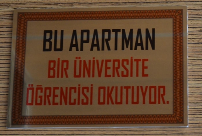 'Bu Apartman Bir Üniversite Öğrencisi Okutuyor'