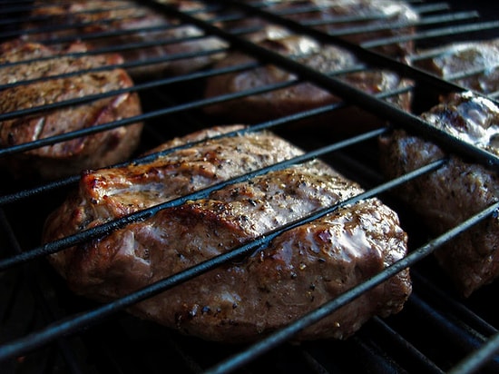 İyi Pişmiş Et Severler Dikkat: Sağlığınız Tehlikede Olabilir!