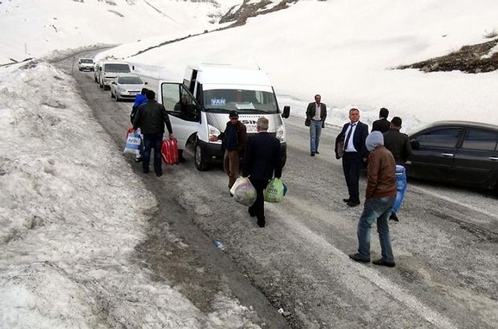 Çığ Düştü 11 Saat Mahsur Kaldılar