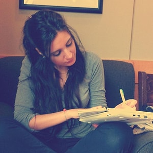 Cansu Tok Yazar Profil Resmi