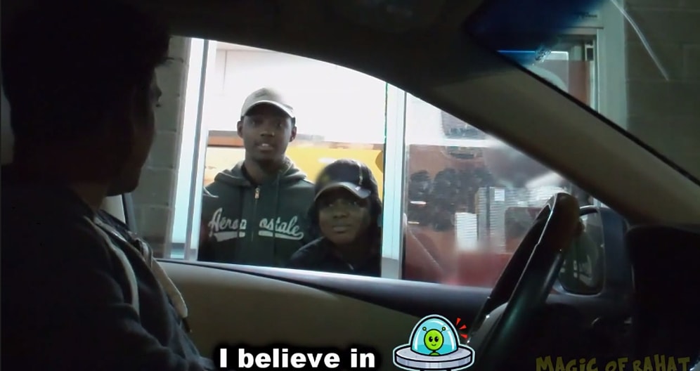 Hileyle Paketin İçini Boş Göstererek Servis Çalışanlarını Trolleyen Adam