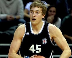 Beşiktaş Broekoff'un Sözleşmesini Uzattı