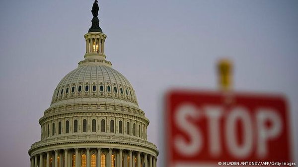 8. “Gelişmiş bir devlet olan Amerika’da başkanlık sistemi başarıyla uygulanmaktadır. Güç, başkanlardadır.” çıkarımı ne derece doğrudur?