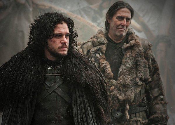 10. Savaştan sonra Jon Snow, Mance Rayder ile bir anlaşma yapmak için yanına gitmişti.
