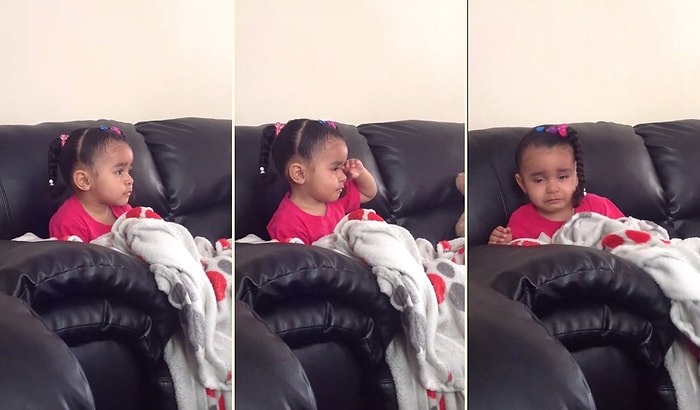 İlk Defa İzlediği Aslan Kral Çizgi Filminde Kralın Ölümüyle Göz Yaşlarını Tutamayan Çocuk