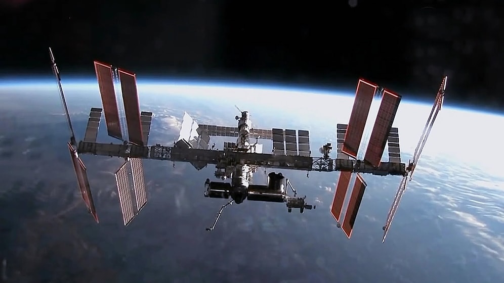 11 Arabayla Uzaya Yollanan Devasa Mesaj