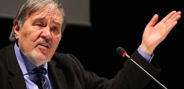 2. "Bugün müzede düğün yapılmasına izin veren görevli, yarın müzede çamaşır yıkar.”