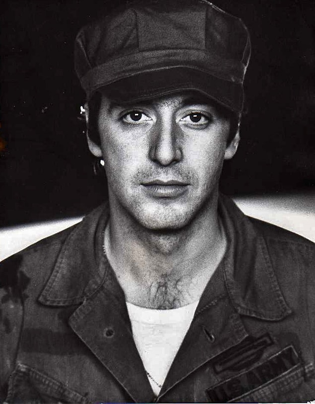 Gerçek adı Alfredo James Pacino ve 25 Nisan 1940 New York doğumlu.
