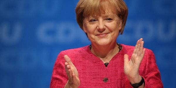 2015 yılında, o zamanlar Almanya Başbakanı olan Angela Merkel, 30 yıl sonra Yılın İnsanı seçilen ilk kadın oldu.