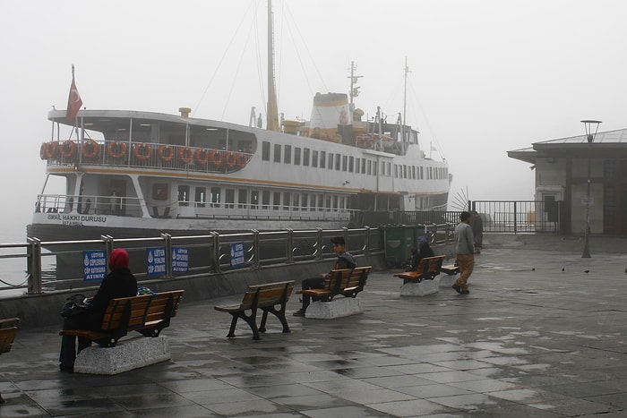 İstanbul'da Yoğun Sis Ulaşımı Felç Etti