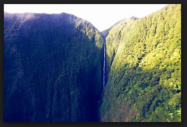 8. Pu'uka’oku Şelalesi, Hawaii (840 metre)