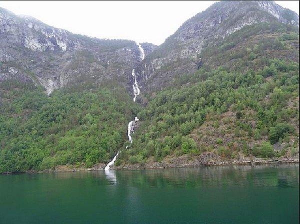 7. Balaifossen Şelalesi, Norveç (864 metre)