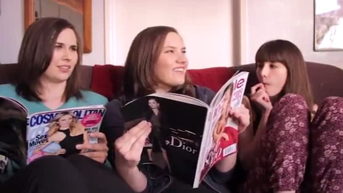 Zayıf Kızların Katlanmak Zorunda Kaldığı Güç Durumlar