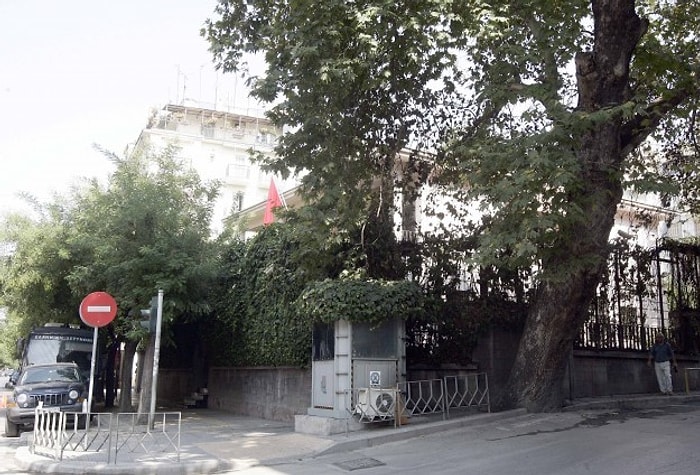 Selanik Büyükelçiliği'ne Molotoflu Saldırı