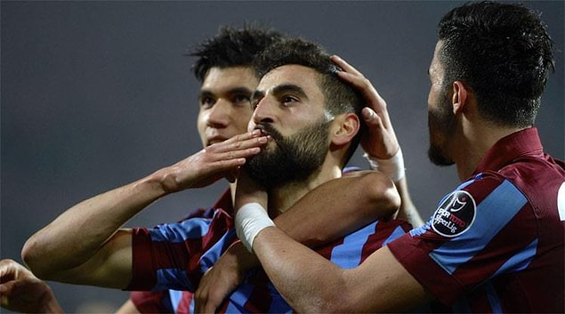 BİLGİ | Trabzonspor'da Mehmet Ekici, 22 maçta 9 gol atıp 9 asist yaptı.