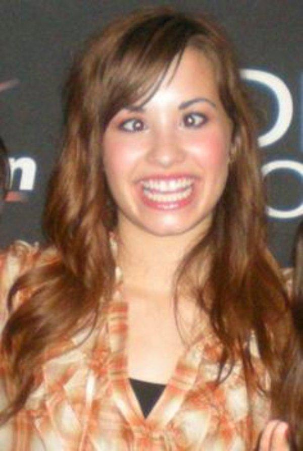 7.Demi Lovato