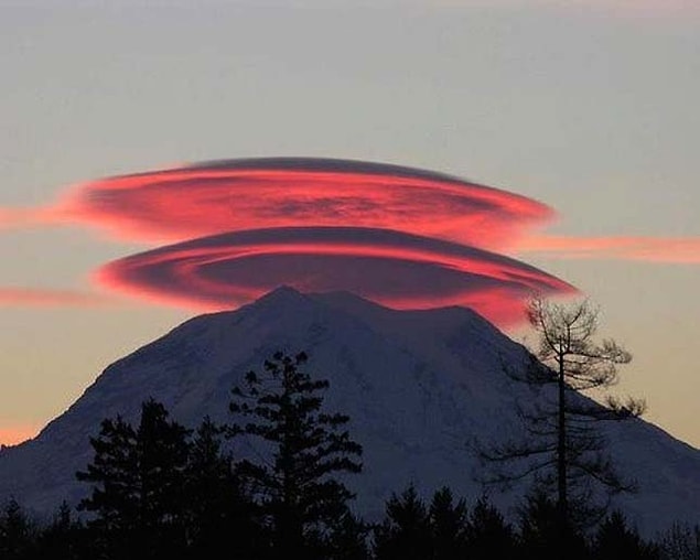 2. Lenticular (Mercek) Bulutları