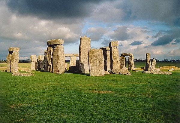 10. Stonehenge