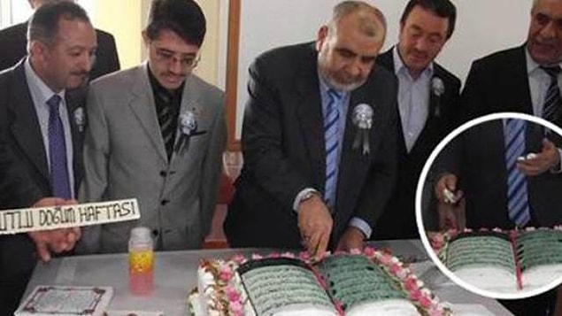 4. Müftülükten Kur'an-ı Kerim şeklinde pasta