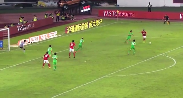 İzlerken 'Hooaayydaa' Diyeceğiniz Baş Göndüren Çalım Görüntüsü