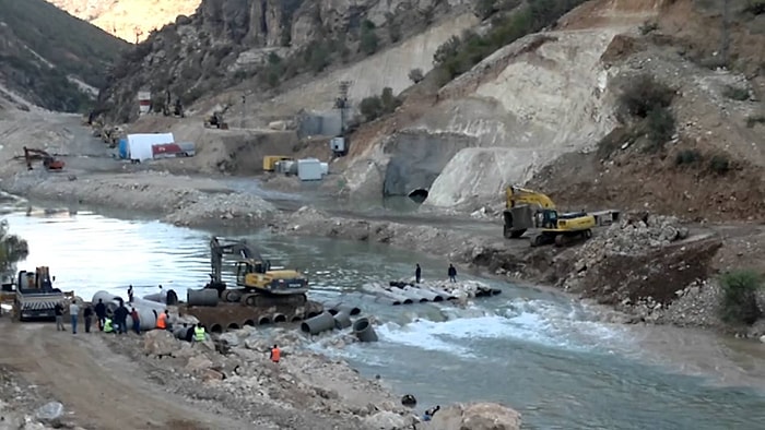 Silvan Barajı'ndaki Tünelde Patlama: 5 İşçi Yaralı