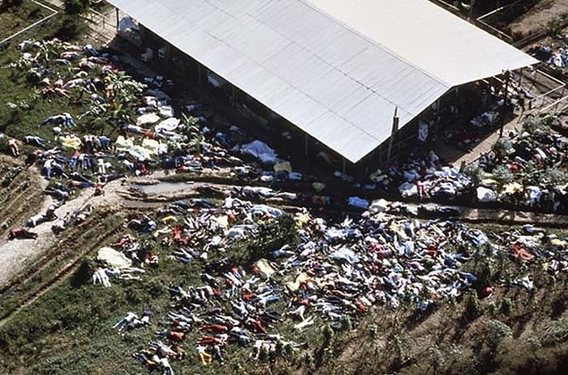 1. Jonestown toplu katliamının havadan bir görüntüsü.