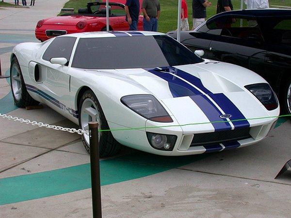 22. Ford GT40