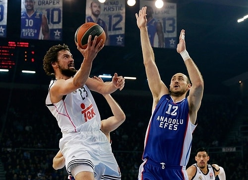 Anadolu Efes Pes Etmedi!