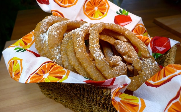 10. Bu enfes tatların üzerine bir de tatlı; Sel Roti