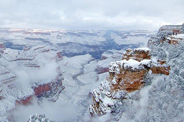 Büyük Kanyon'da Kar Fırtınası