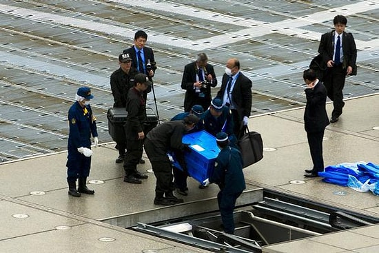 Japonya'da, Başbakanlık Ofis Binasının Çatısında İHA Bulundu