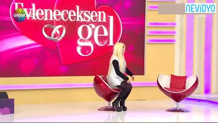 Seda Sayan'dan Gelin Adayına: 'Sen Giyinmeyi mi Unuttun Annem'
