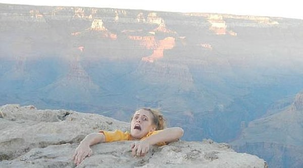 Ölümle Yaşam Arasındaki İnce Çizgide Yaşamaktır