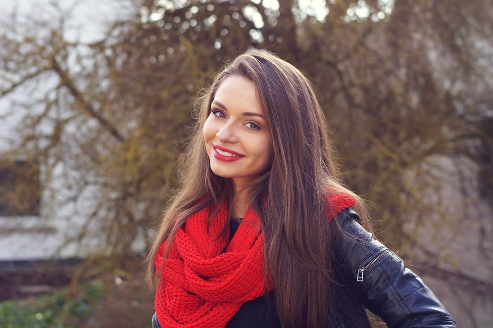 Kadınların Profil Fotolarında Verdikleri Pozlar ve Aslında Demek İstedikleri