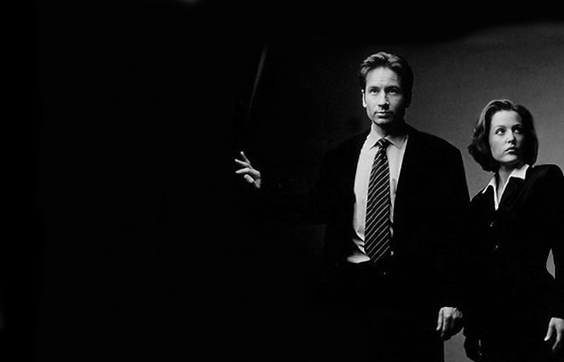 27. The X Files | (1993–2002) | IMDB / 8,8