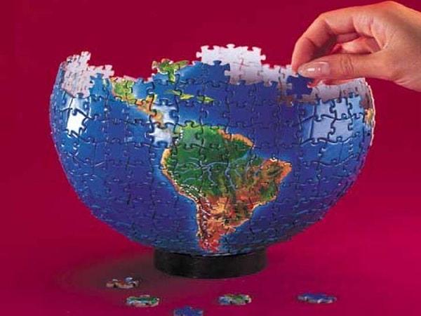 21. Ekvator'da dünyanın çevresi yaklaşık kaç kilometredir?