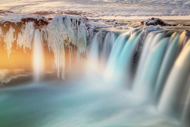 8. Son Işıklar (Godafoss İzlanda)