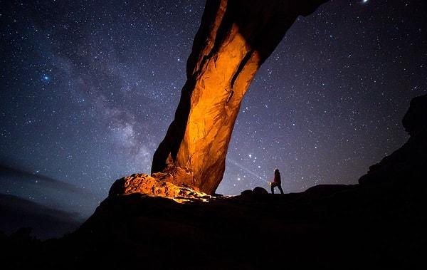 10. Geceyi Aydınlatmak (Arches Ulusal Parkı, ABD)