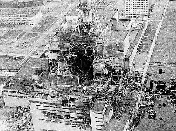1. 26 Nisan 1986 Cumartesi. Çernobil Nükleer Santrali'nin 4. reaktöründe, 01:24'te bir patlama meydana geldi. Etkileri onlarca yıl sürecek, belki de dünyanın başına gelen en büyük felaket!