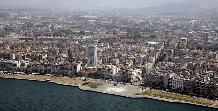 İzmir'de Mimarların Korktuğu Oldu: Kordon’da Binalar 10 Metre Daha Yükselecek