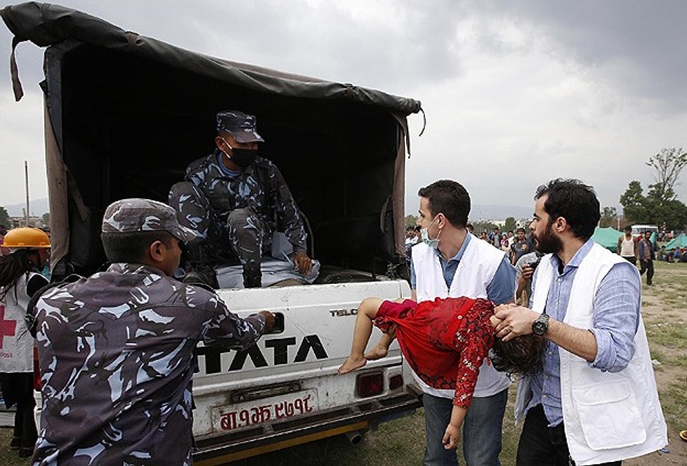 Türk Arama-Kurtarma Ekipleri Nepal'e Ulaştı