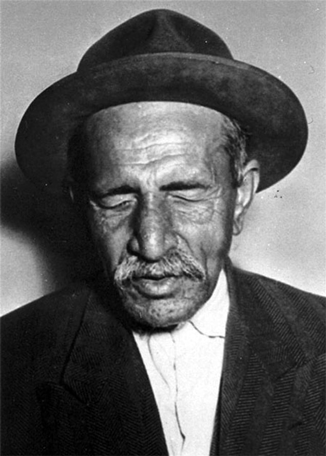 17. Aşık Veysel