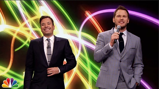 Jimmy Fallon ve Chris Pratt'den Tüm Sözleri Yanlış Yazılmış Eğlenceli 'Uptown Funk' Yorumu